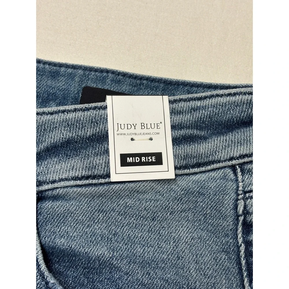NWT Judy Blue Dad Jeans Mid Rise Medium Blue‎ Distressed MD Womens Size 5/27 L31